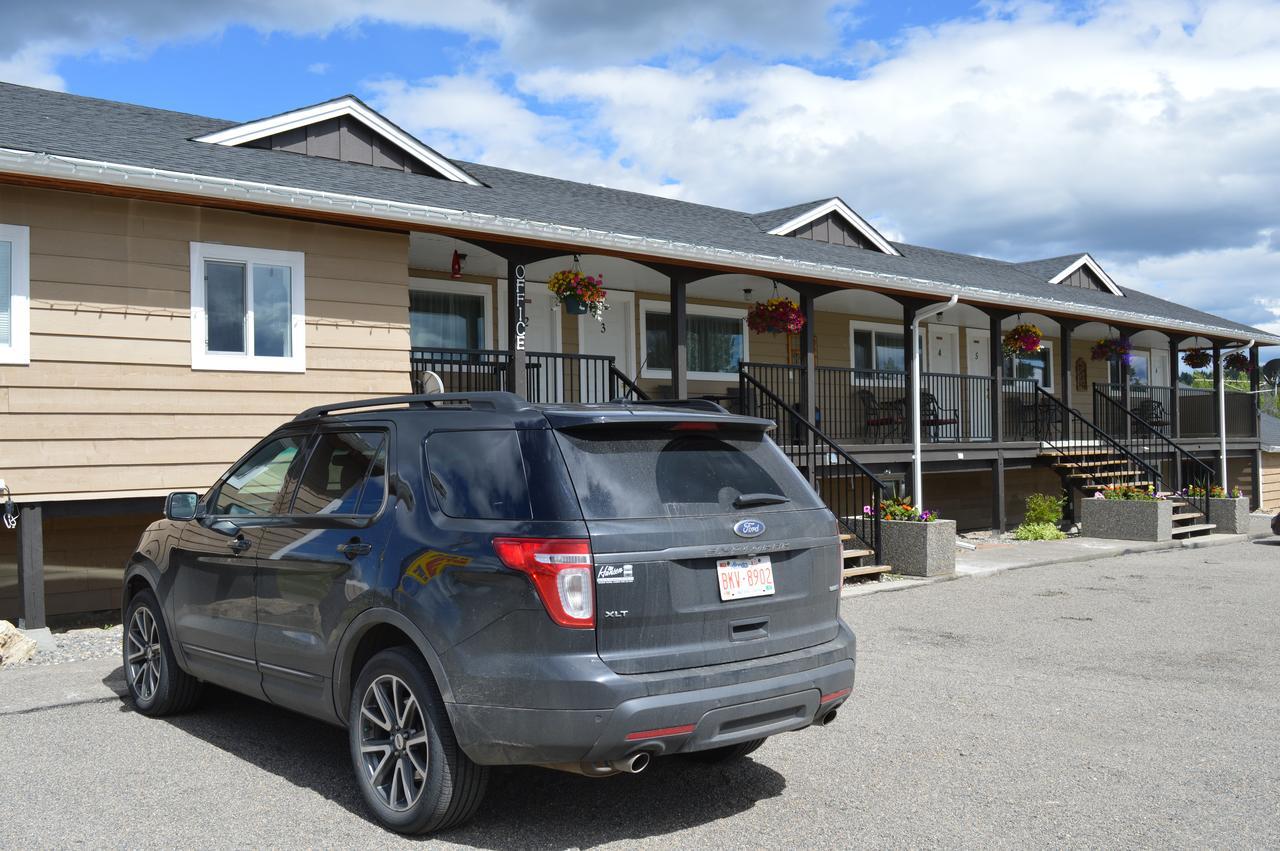 94 Motel&RV Park 100 Mile House Buitenkant foto